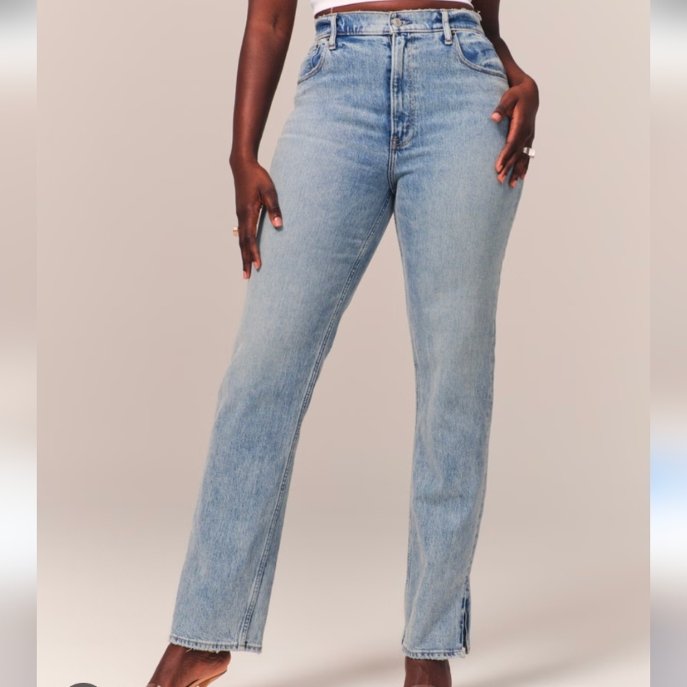 Abercrombie & Fitch 90s Straight Ultra High Rise Light Denim Jeans Size 33 Or 16